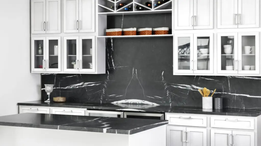 Fabuwood Metro Frost